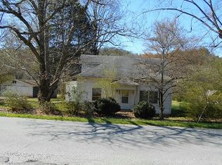 890 W Tennessee Ave, Mc Caysville, GA 30555