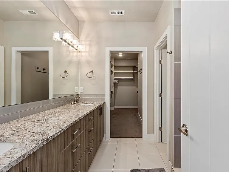 1421 E Lone Creek Dr — Photo 26