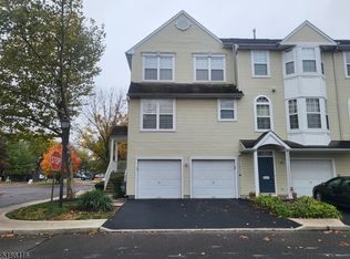 9401 Wrensong Ct, Palmyra, NJ 08065