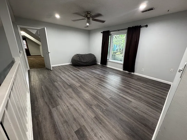 102 Weatherbark Cir — Photo 21