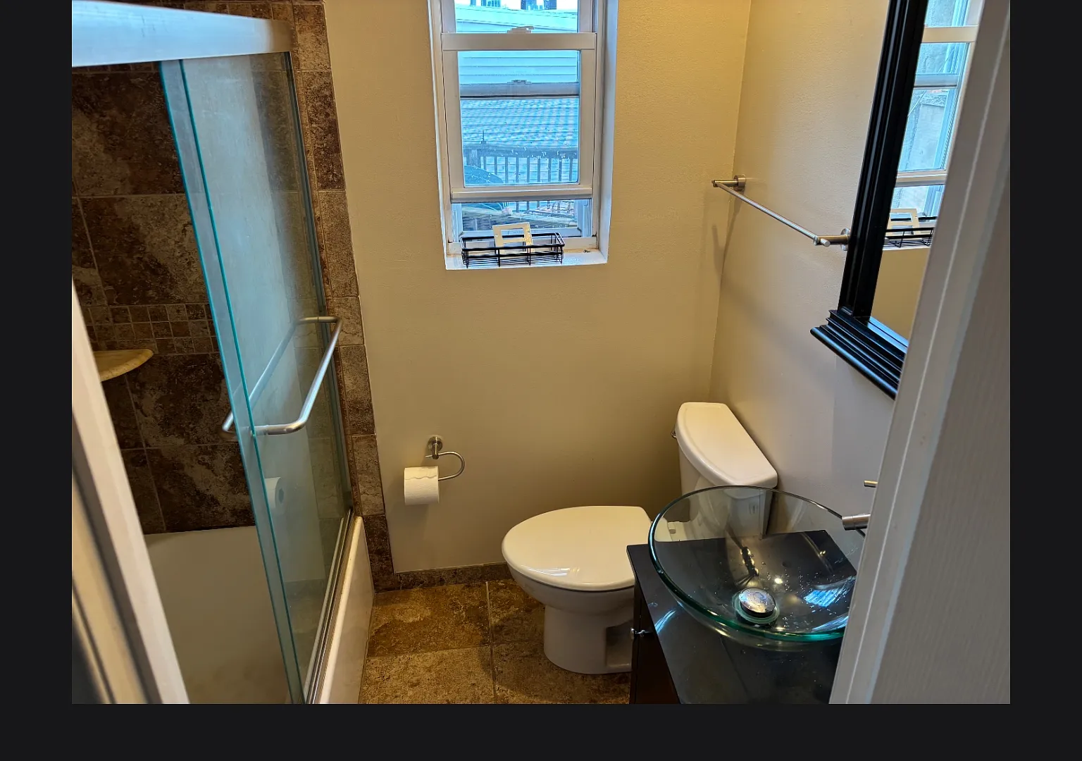 1 bed, 800 sqft, $1,175 — Photo 2
