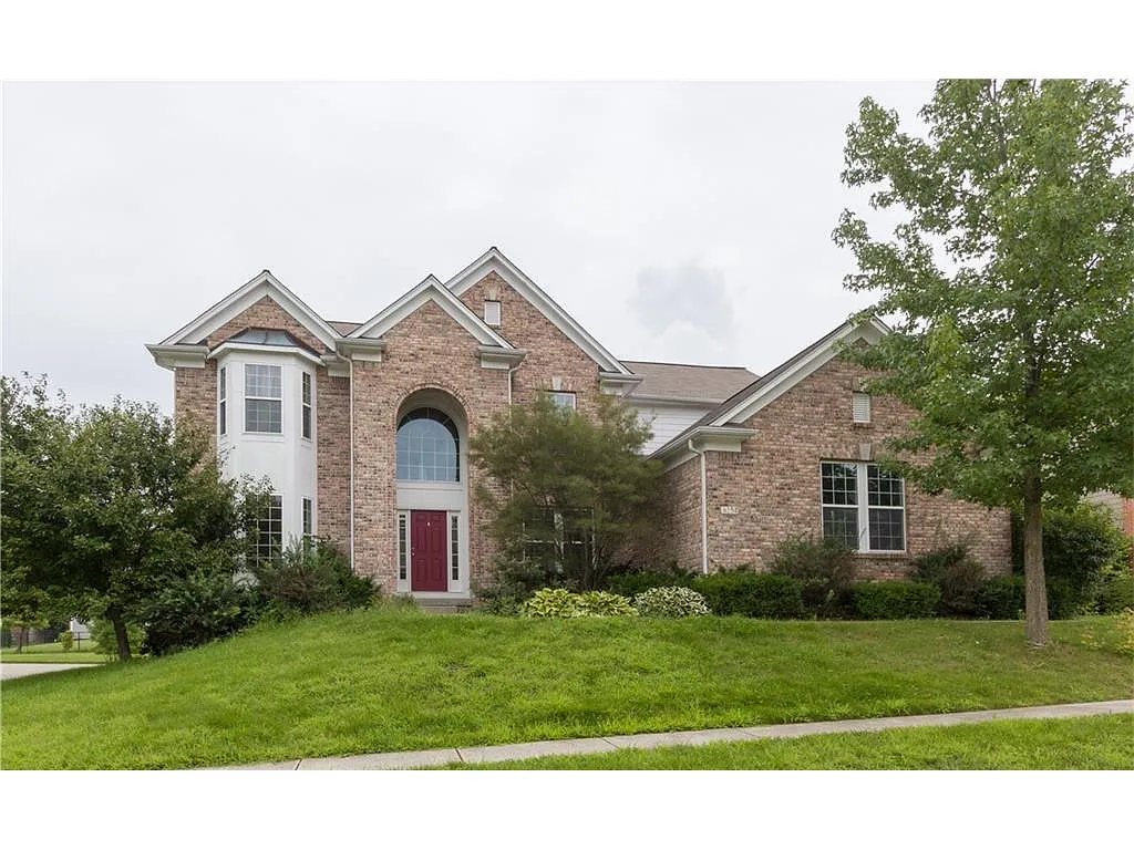 8257 Cloverdale Way photo 1