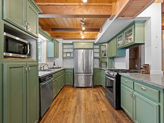 5th image of 18781 Sequoia Ln