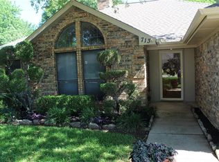 713 Lakewood Ln, Grapevine, TX 76051