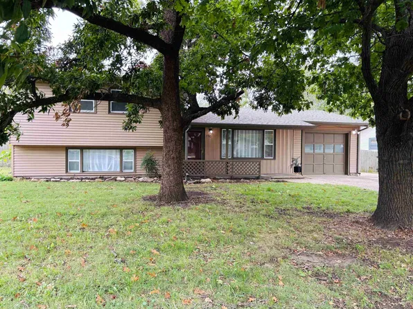 7501 W Galoway Ave, Wichita, KS 67212