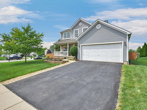 3rd image of 400 Poppy Ln