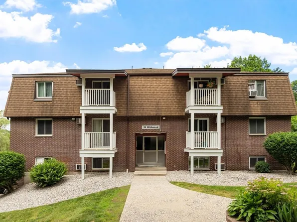 15 Wildwood St #B19, Dracut, MA 01826