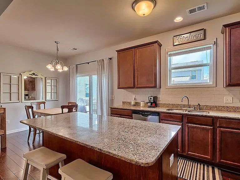 488 Freshwater Dr — Photo 17