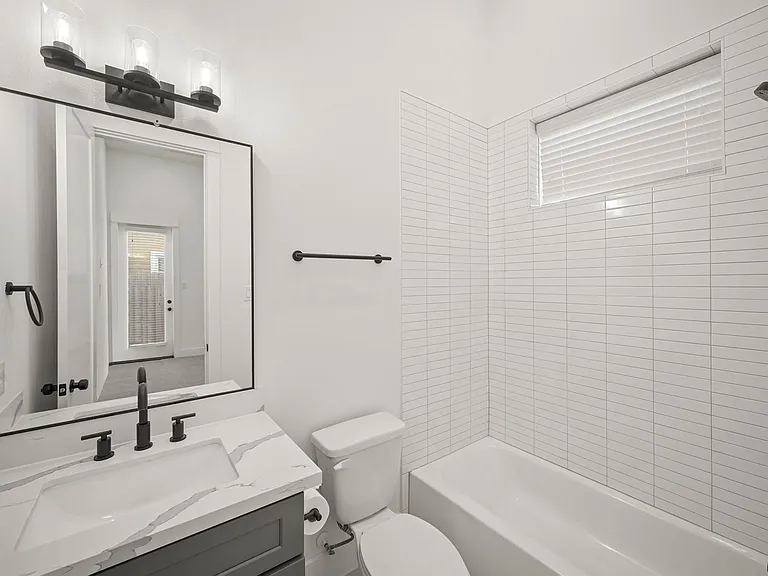 2811 Anita St — Photo 19
