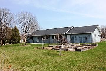 1st image of 146 Plaza Ln