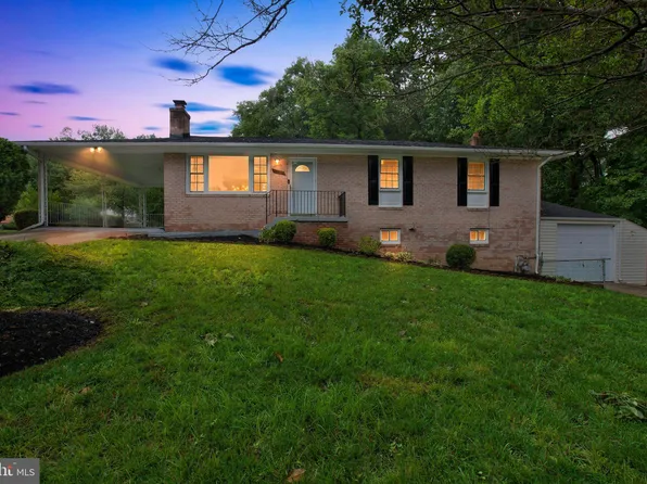 8209 James St, Upper Marlboro, MD 20772