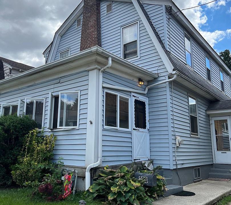 2nd image of 208 E Avon Rd