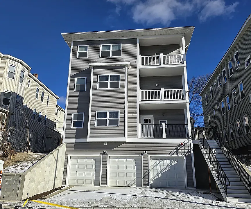 49 Arlington St #3