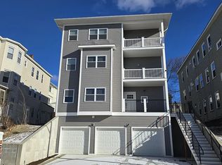 49 Arlington St #3, Worcester, MA 01604