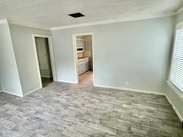 359 Okaloosa Rd NE — Photo 8