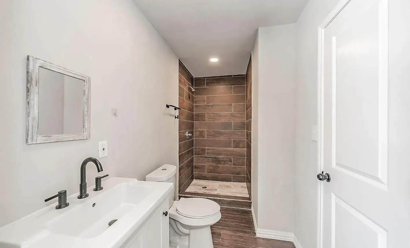 4 bed, 2.0 bath, 1709 sqft, $819 — Photo 4