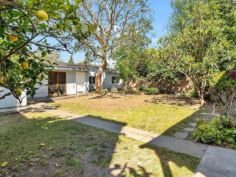 624 15th St — Photo 28