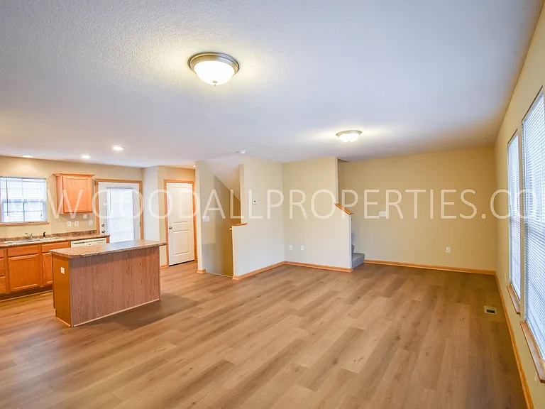 4315 152nd Ct — Photo 3