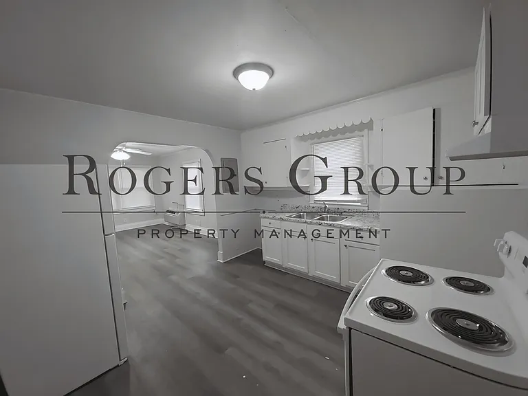 710 Roberson St — Photo 3