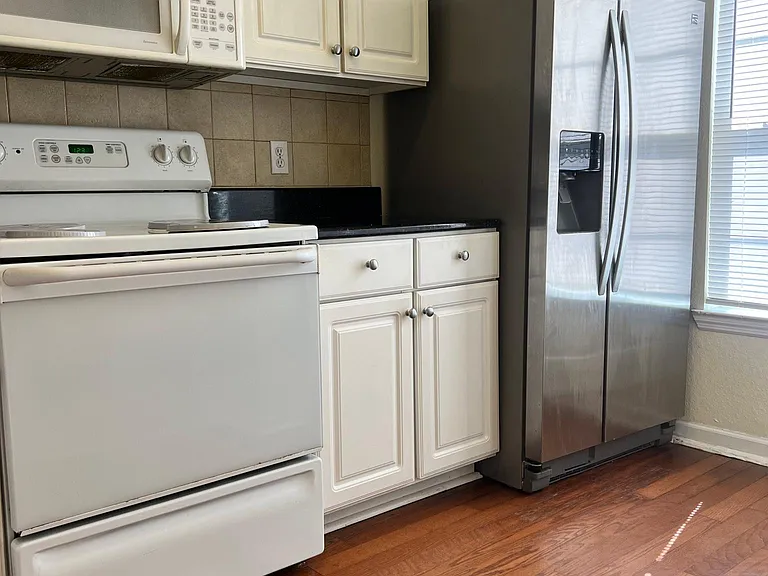4950 NW 44th Ln #107 — Photo 9