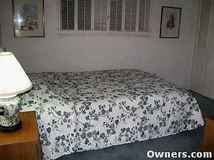 Guest or child's room