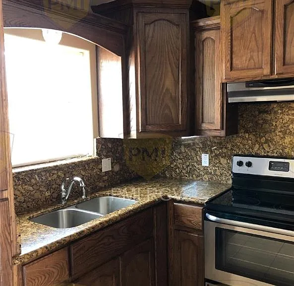 304 W Amy Dr #A — Photo 4