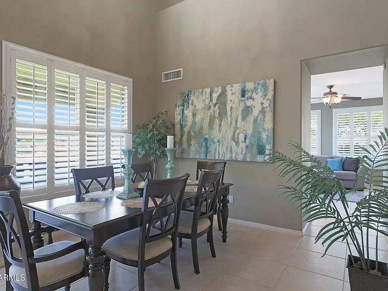 1740 W Bartlett Way — Photo 5