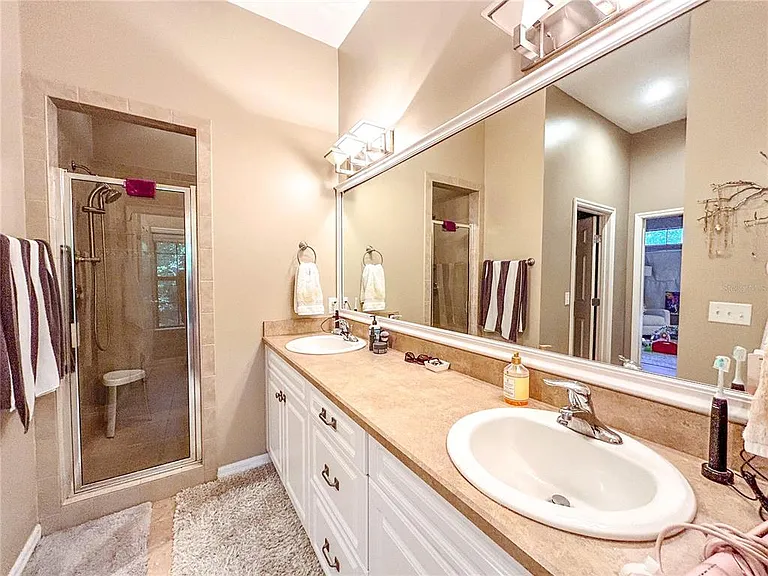 5339 NW 9th Ln — Photo 8