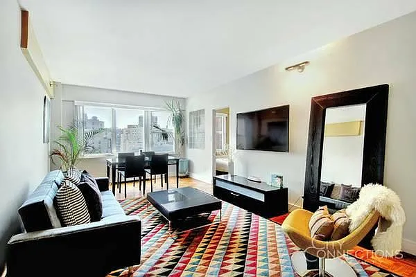 Rented by Sandra Greer Real Estate | media 7