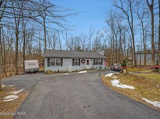 1136 Hunters Woods Dr, East Stroudsburg, PA