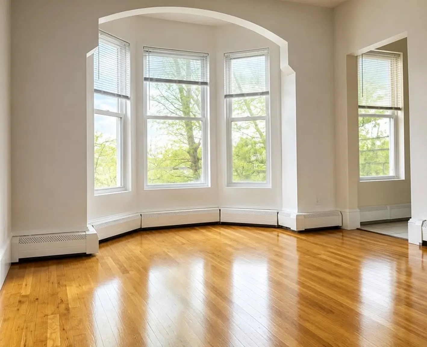 3 bed, 1.5 bath, 1200 sqft, $2,550 — Photo 3