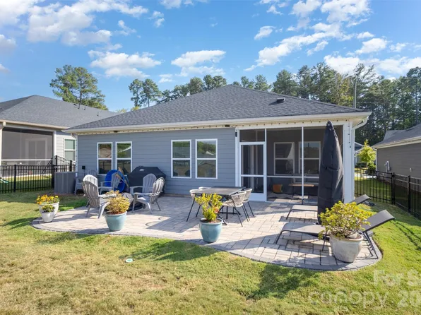 4424 Bright Rd, Charlotte, NC 28214