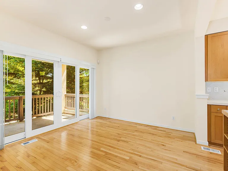 516 Lingering Pine Dr NW — Photo 3