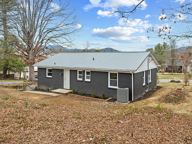 7 Browndale Rd — Photo 19