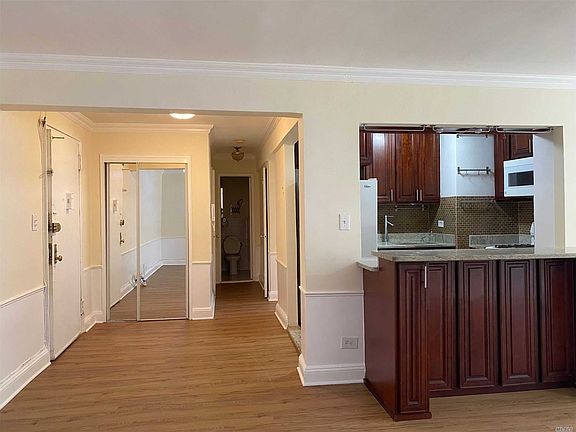 3rd image of 8330 Vietor Ave APT 512