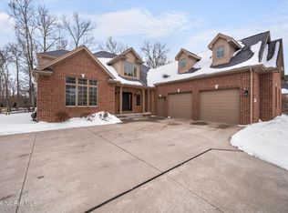7883 Enchanted Cir, Monclova, OH 43542
