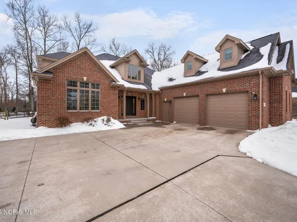 7883 Enchanted Cir, Monclova, OH 43542