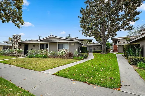2030 E Wilshire Ave #B Photo 1