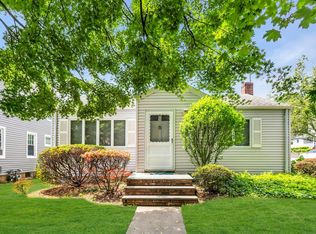 26 1/2 Ellwood St, Glen Cove, NY 11542