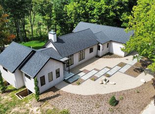 2954 Peach Creek Ct, Fennville, MI 49408