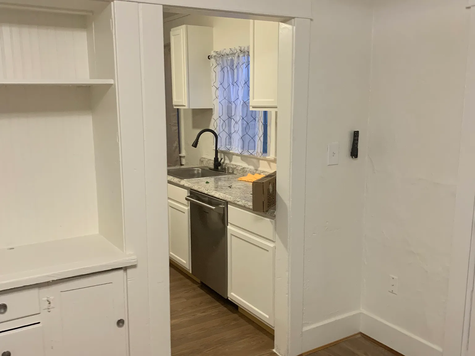 1 bed, 420 sqft, $1,250 — Photo 4