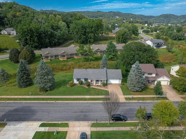 1907 Evenson DRIVE, Onalaska, WI 54650