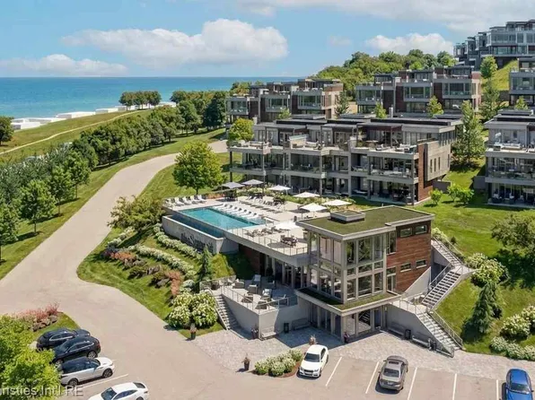 3575 Charlevoix Ave #5, Petoskey, MI 49770