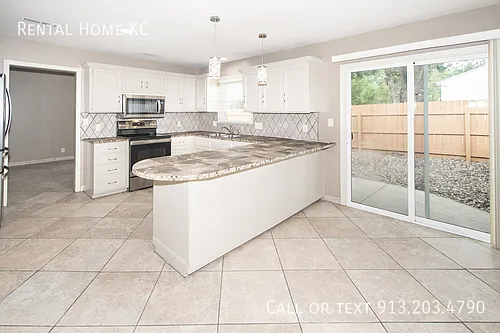 15917 W 153rd St — Photo 13