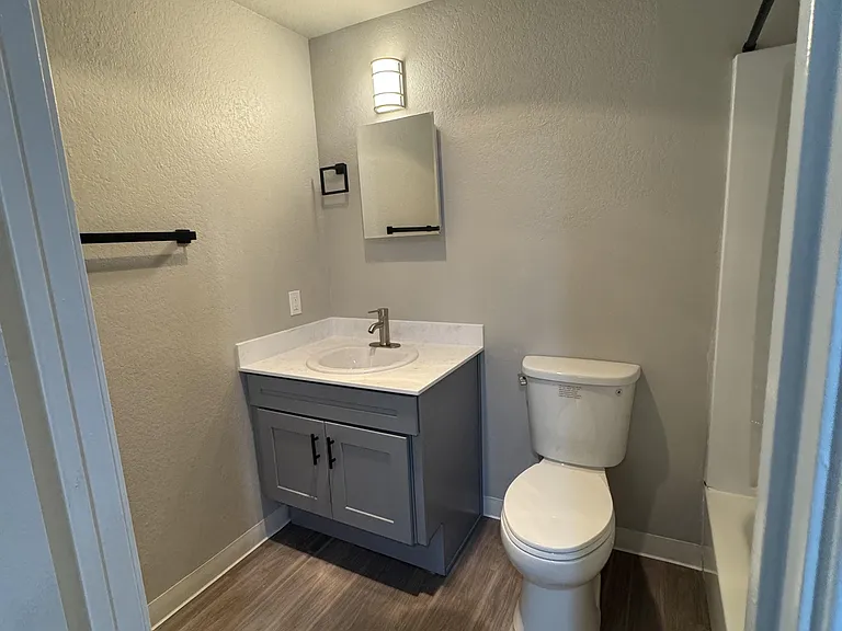Alder Apartments — Photo 7