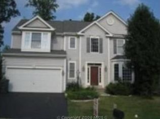 13074 Pilgrims Inn Dr, Woodbridge, VA 22193