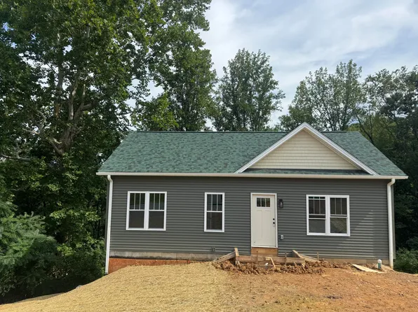 700 Ruddell Rd, Vinton, VA 24179