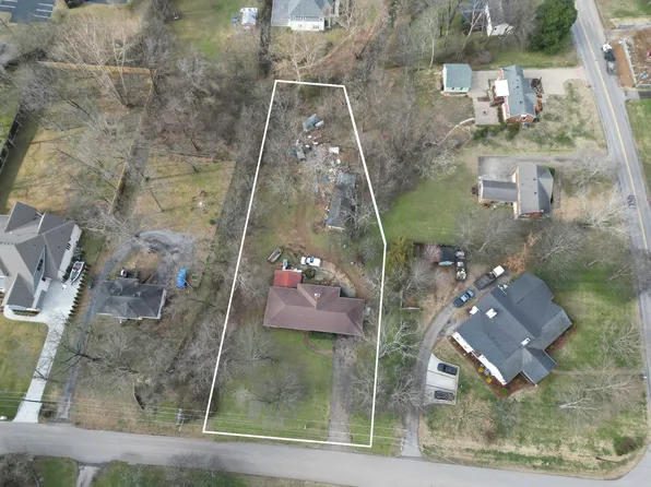 6804 Fleetwood Dr, Nashville, TN 37205