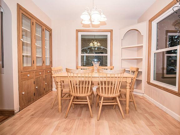 3rd image of 539 N 106th St