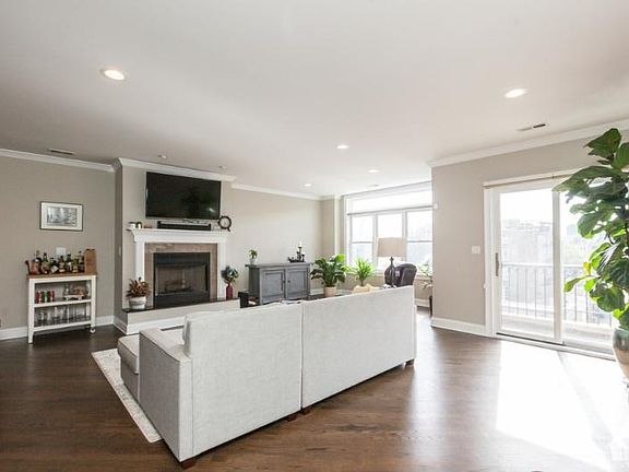 3rd image of 1712 W N 1st St #4